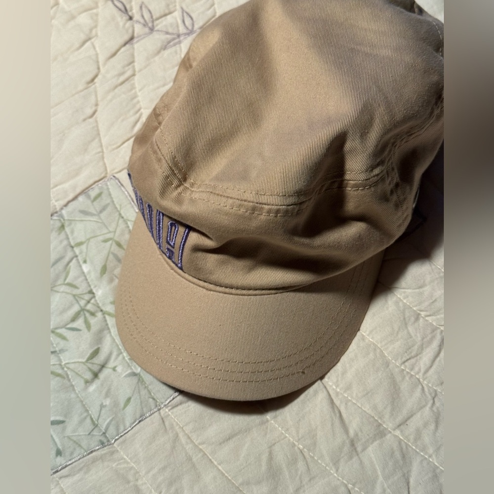 Puma Beige Cap with purple Logo - Picture 13 of 14